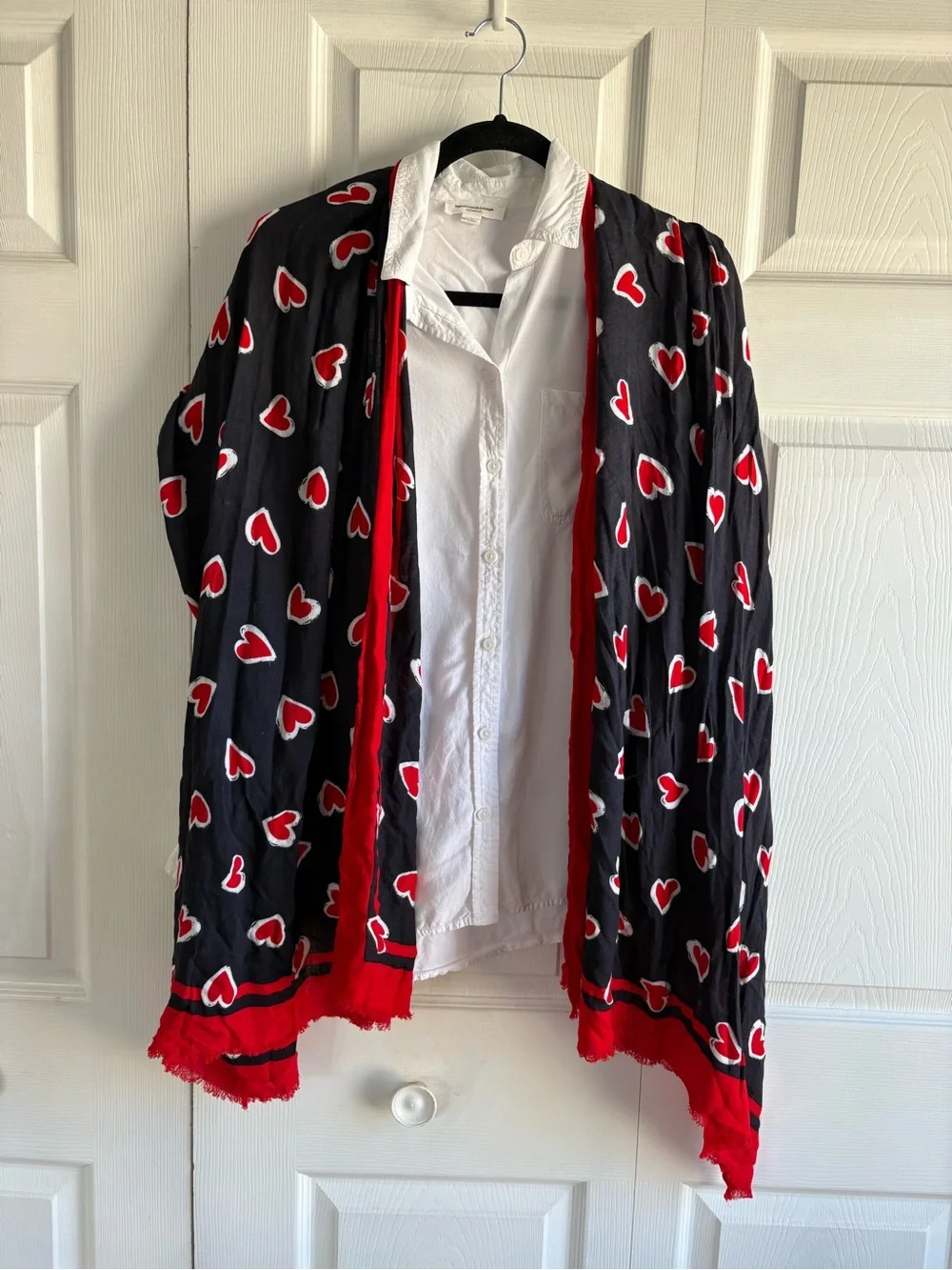 KATE SPADE Brushstroke Heart Oblong Scarf Black Red White Novelty Teacher Career
